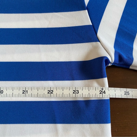 Tory Burch Sport Women’s Blue White Striped Performance Casual Top SPF50 SMALL - Picture 9 of 12